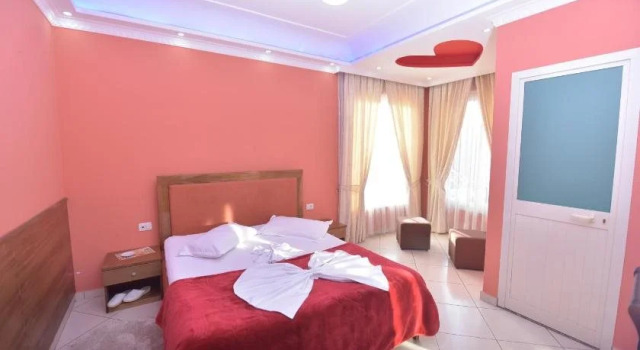 Hotel Emigranti, Đặt Khách sạn Shkodër Shkoder County