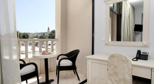 Двухместный номер Standard с балконом Hotel Bellevue Trogir