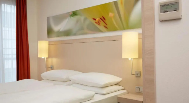 Двухместный номер Comfort H+ Hotel München