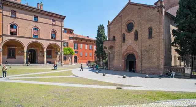 San Giovanni in Monte Apartment
