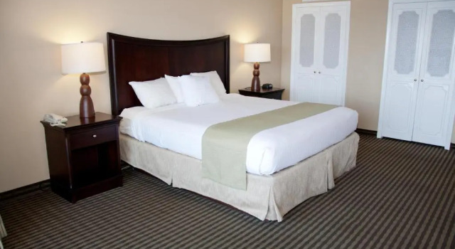 Номер Standard с балконом Best Western Fort Myers Waterfront