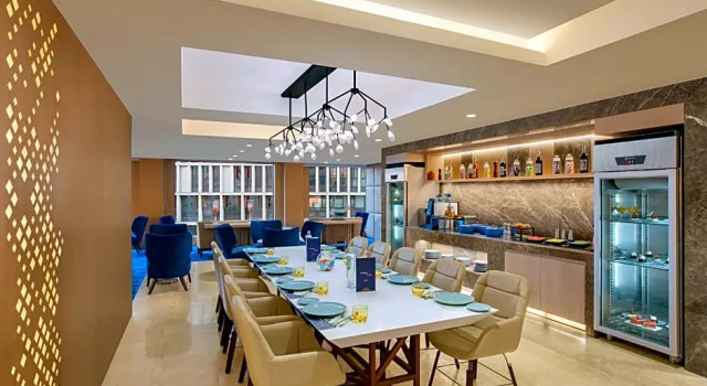 Номер Premier Novotel Ahmedabad