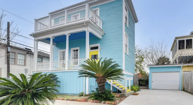 Коттедж Galveston Getaway w/ Patio Near Porretto Beach!