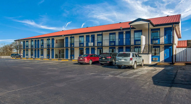 Rodeway Inn Broken Bow-Hochatown, Prenota Locanda Hotel a Oklahoma con piscina, Piscina