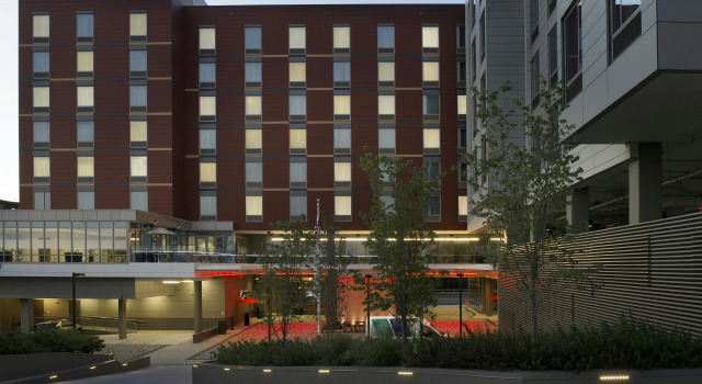 Hampton Inn Washington DC NoMa Union Station, Забронировать Отель Northeast Вашингтон, рядом с НоМа — Галлодет-Ю