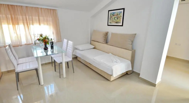 Апартаменты Deluxe Villa Velzon Guesthouse