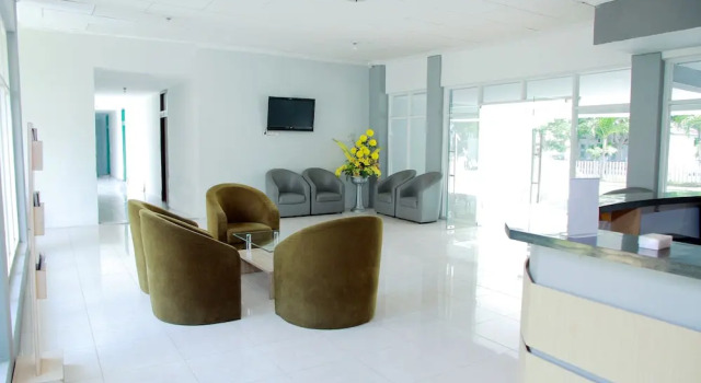 Grand Wisata Hotel by OYO Rooms