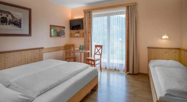 Трёхместный номер Superior с балконом JUFA Hotel Gitschtal