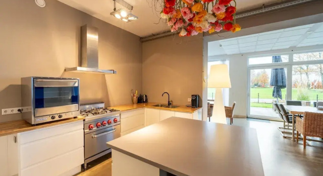 Коттедж Spacious Group Stay in Teuge With Garden