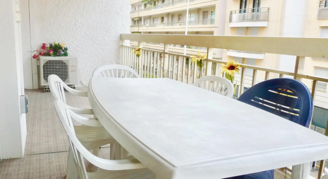 One Bedroom Apartment in the Center of Cannes Next to the Carlton a few Meters From the Croisette - 367