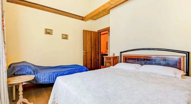 Cozy Holiday Home in Tuscany Italy with Farm view, Забронировать Фермерский дом Отели Кастельфранко-ди-Сотто с парковкой, Парковка