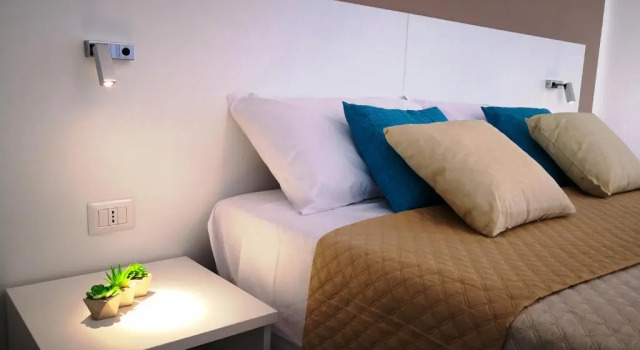 Residence VILLA FIORITA, Buchen Sie Villa Roccella Ionica Kalabrien