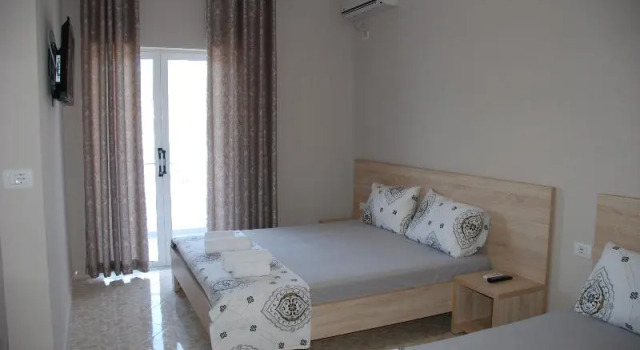 Четырёхместный номер Standard с балконом и с видом на море Hotel Edola