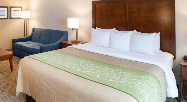 Comfort Inn West Duluth, Varaa Hotelli Duluth Minnesota