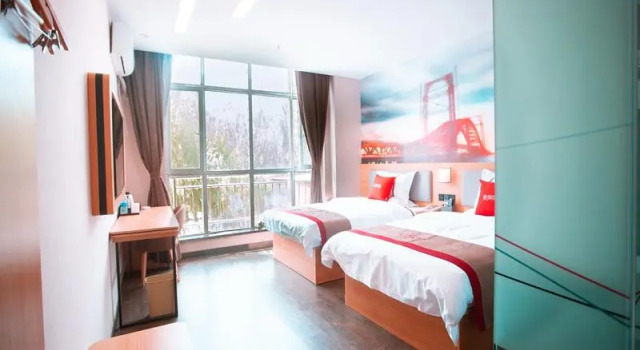 Thank Inn Hotel Xinjiang Kashi Shache Rongbin Commercial Street, Prenota Hotel Shache Xinjiang