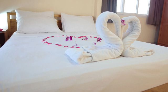 Patumnak Beach Guesthouse