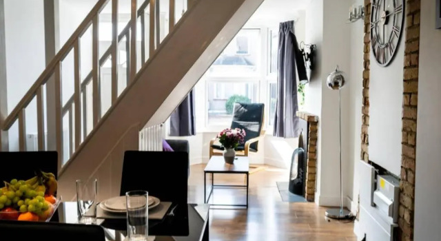 Коттедж 2 bed house, Wifi, dishwasher and garden. Long stay discounts