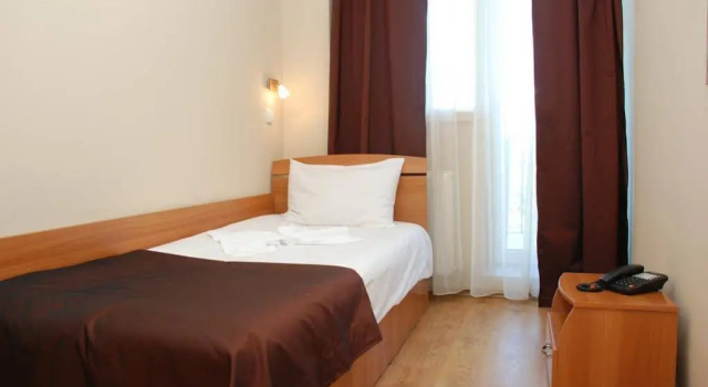 Hotel Liliacul, Varaa Hotelli Cluj-Napoca 