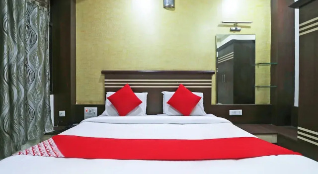 OYO 45599 Hotel Aaditya, Забронировать Отель Отели штата Махараштры 3 звезды, 3*