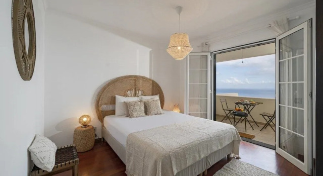 Barbecue and Sunbathing and sea View, Casa Skyline, Boek Vakantiehuis Caniço Madeira
