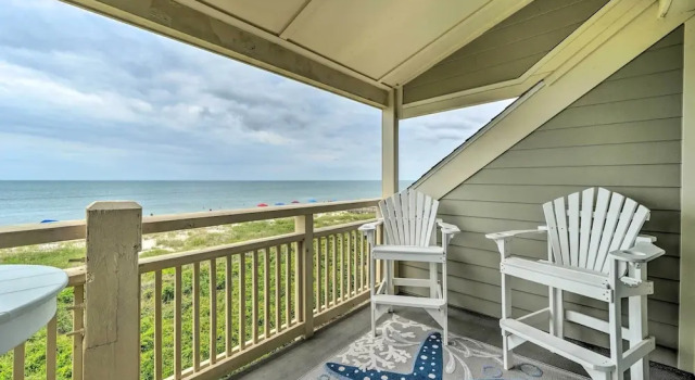 Апартаменты с 2 комнатами с балконом Beachfront Condo w/ Unobstructed Ocean Views!