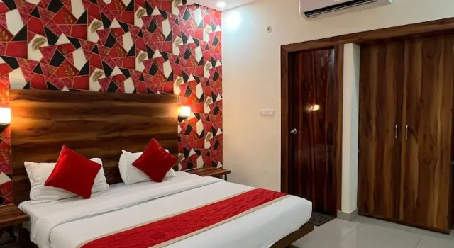 Hotel Shimla Grand, Забронировать Отель Отели Гомти Нагара с парковкой, Парковка
