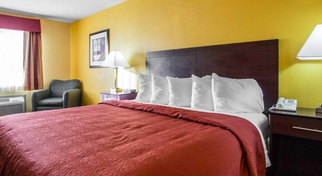Номер Standard AmericInn by Wyndham Mosinee Central Wisconsin Airport