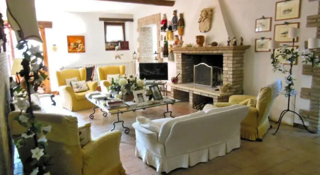 Casale Paliccio 50, Varaa Hotelli Amelia Umbria