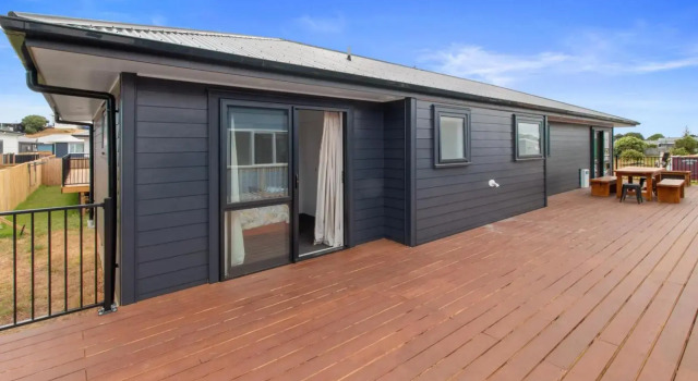 Sandy Shores - Waihi Beach Holiday Home, Забронировать Отель Отели Вайхи-Бич с парковкой, Парковка