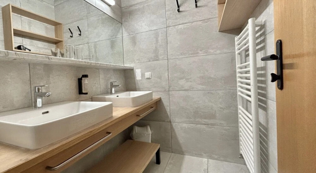 Люкс с 2 комнатами с балконом Harmls Aparthotel