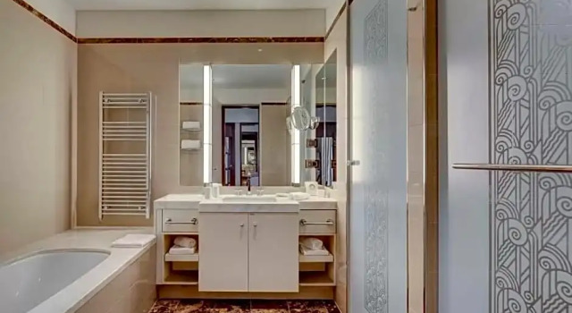 Полулюкс с балконом Anantara Palais Hansen Vienna - A Leading Hotel of the World