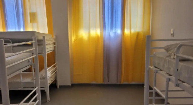 Кровать в общем номере ALBERGUE DE CALDAS de REIS Peregrinos y Turistico