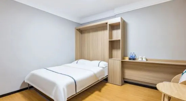 Люкс Business Home Inn Baiyun Hotel (Shijiazhuang Gaochun Fengzhong Road)