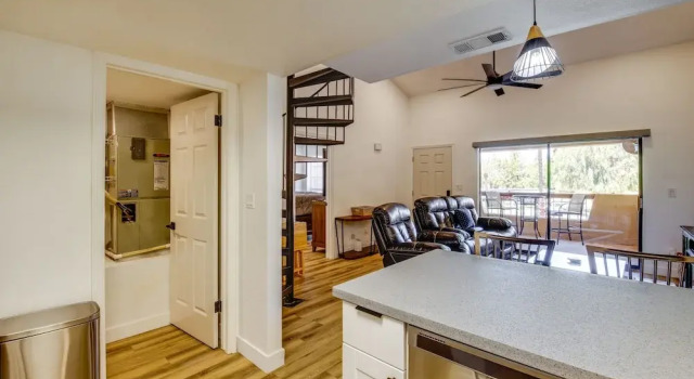 Апартаменты Chandler Vacation Rental w/ Pool & Hot Tub Access