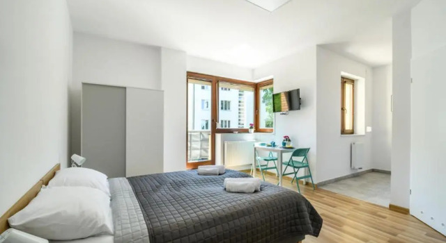 Апартаменты с балконом Art Apartments