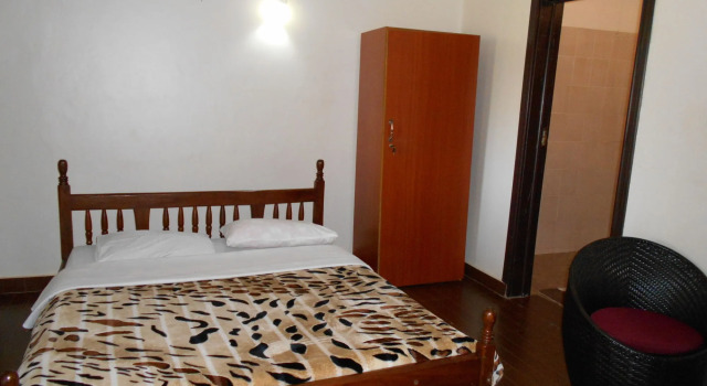 J-Courts Bed & Comfort, Buchen Sie Hotel Entebbe 