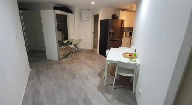 Private Modern Room in center of the city, Забронировать Отель Отели и гостиницы Канберры, рядом с Australian Academy of Science, Отель