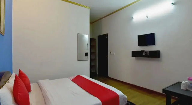Hotel Aarya By OYO Rooms