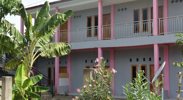 Pinki Mente Hotel