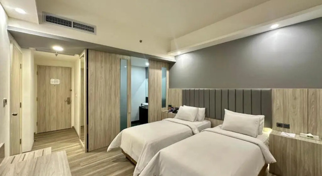 Номер Deluxe Sparks Life Jakarta, ARTOTEL Curated