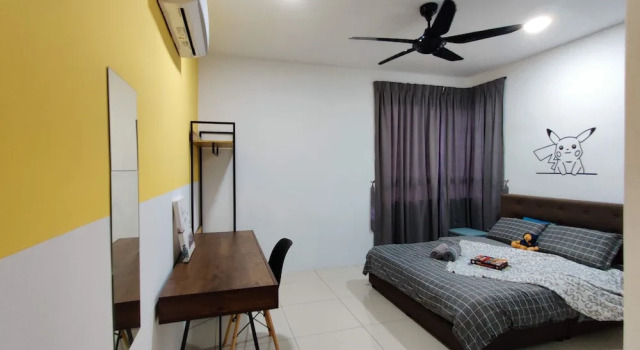 Standardowy rodzinny pokój 3 pokoje i balkonem KT's Homestay-Manhattan Ipoh w Waterpark