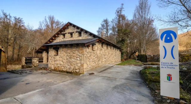 Коттедж с 4 комнатами Casas Rurales Trefacio