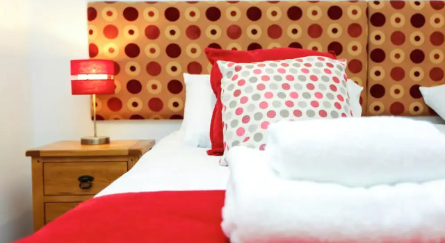 CROYDE THATCHERS HIDEAWAY 2 Bedrooms, Buchen Sie Hotel Hotels & Unterkünfte in Georgeham, Hotel