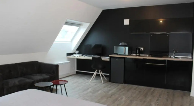 STUDIO COCON ULTRA CENTRE LE MANS, Забронировать Хостел Хостелы Ле-Ман, рядом с Carre Plantagenet, Хостел