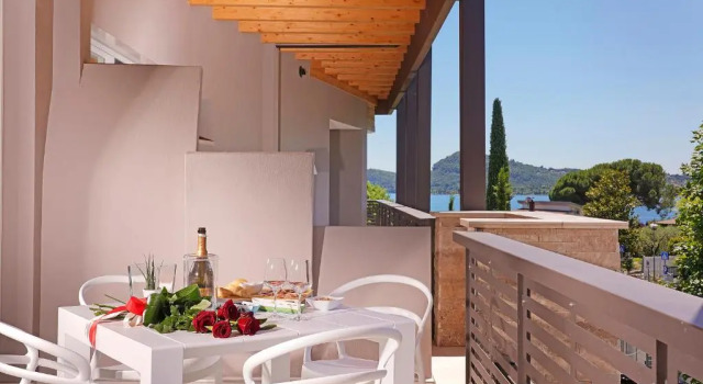 Апартаменты с балконом и с частичным видом Lamasu RioVerde - Lago di Garda
