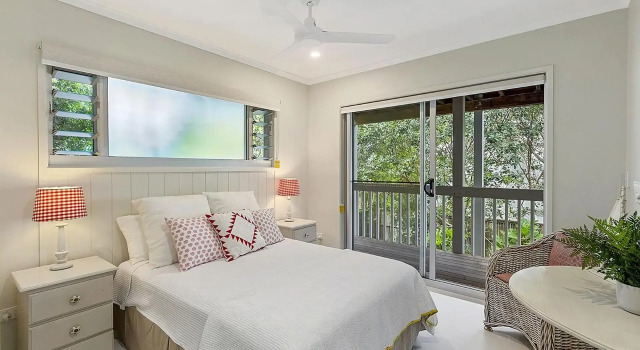 Enterprise St Prestigious Home with Breathtaking Views, Prenota Hotel Sunshine Beach 