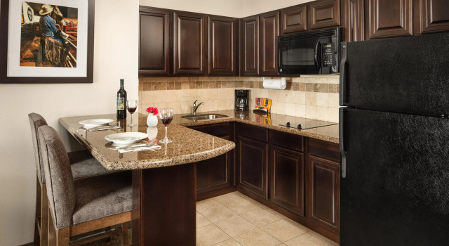 Четырёхместный номер Standard с 2 комнатами Staybridge Suites West Fort Worth by IHG