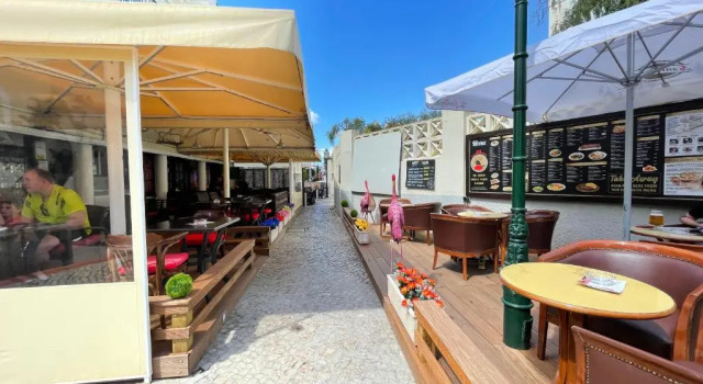Orange Tree - Stylish 2 Bedroom Apartment in Old Village