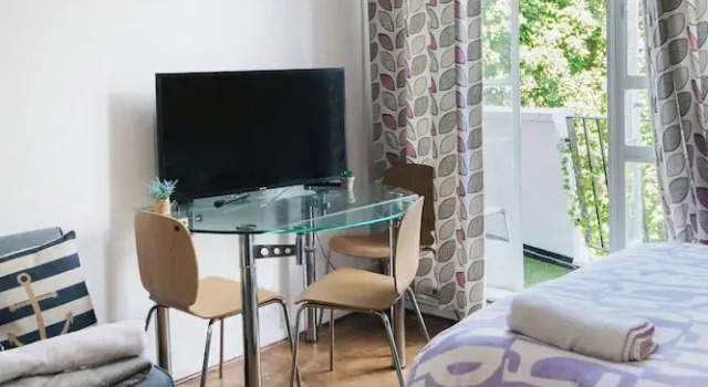 Stylish London Apartment in Hallfield Estate