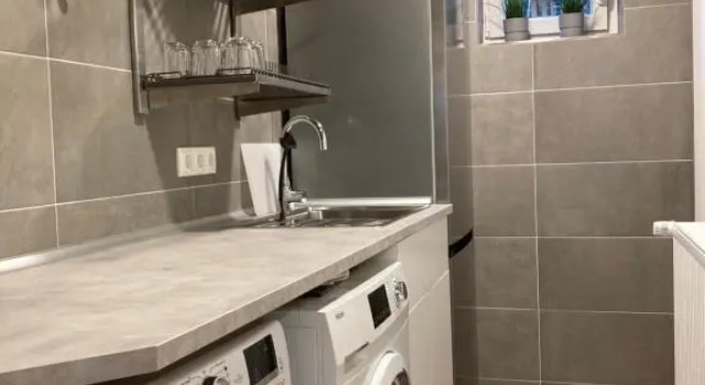 Modernes Apartment Nr1 nahe Reeperbahn bis 4 Personen, Забронировать Апартаменты/квартира Апартаменты Гамбурга, рядом с Камеди-клуб "Квач" в кафе "Кезе Гамбург", Апартаменты/квартира